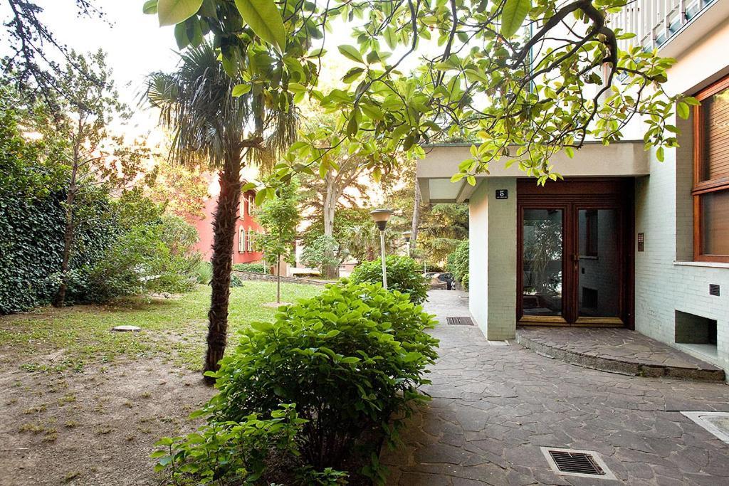 La Mansarda Delle Meraviglie B&B Superior Triest Exterior foto