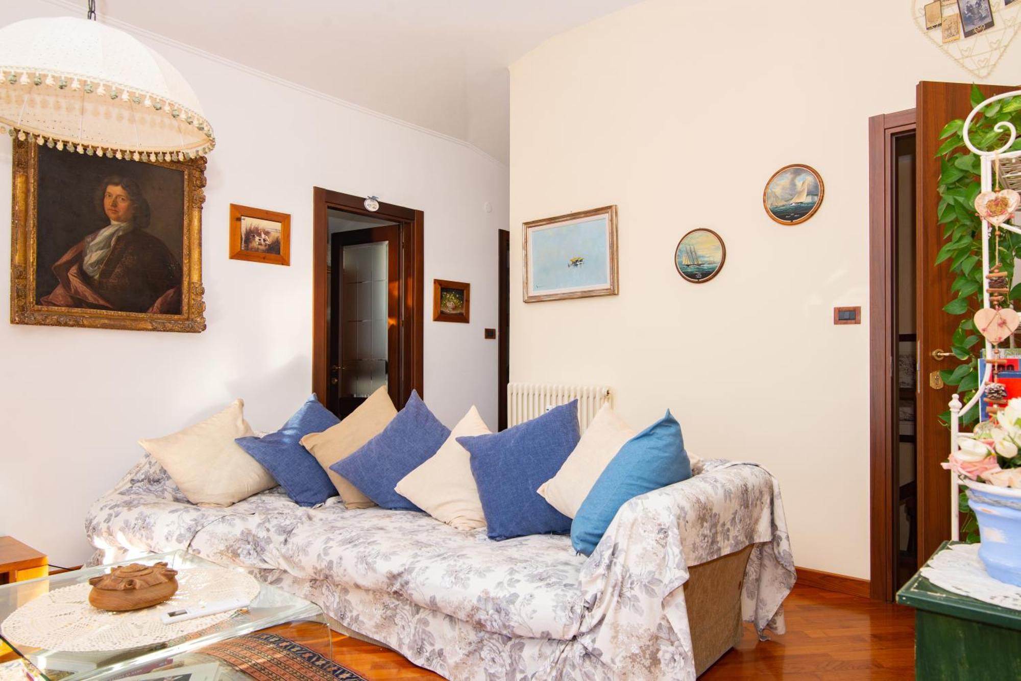 La Mansarda Delle Meraviglie B&B Superior Triest Exterior foto